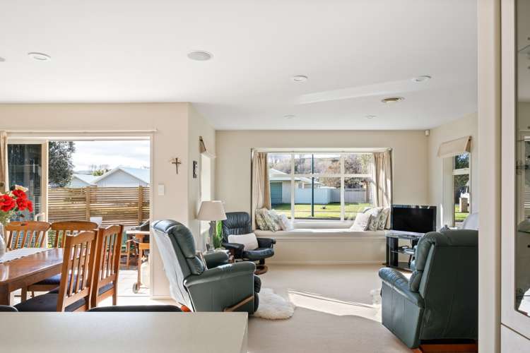 19 Pohutukawa Grove Lytton West_8