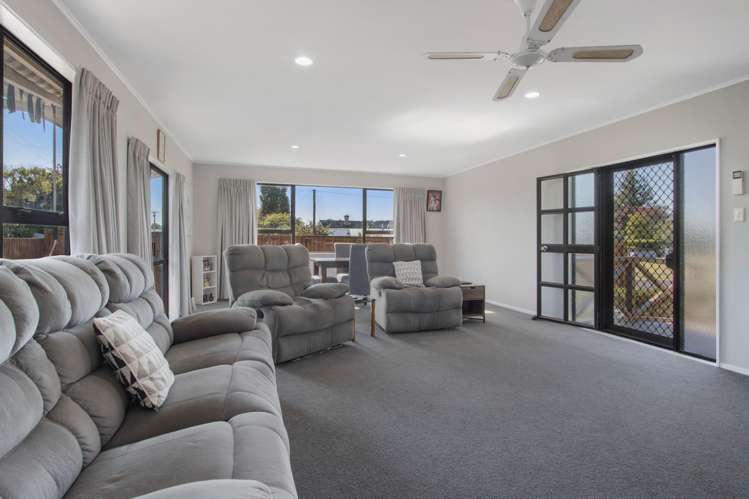 20 Silverton Road Waihi_9