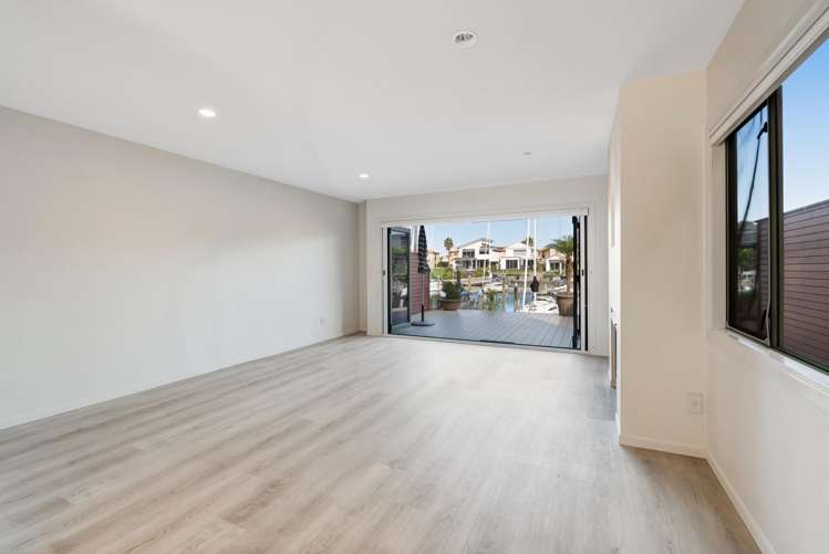 153 Waterside Crescent_5