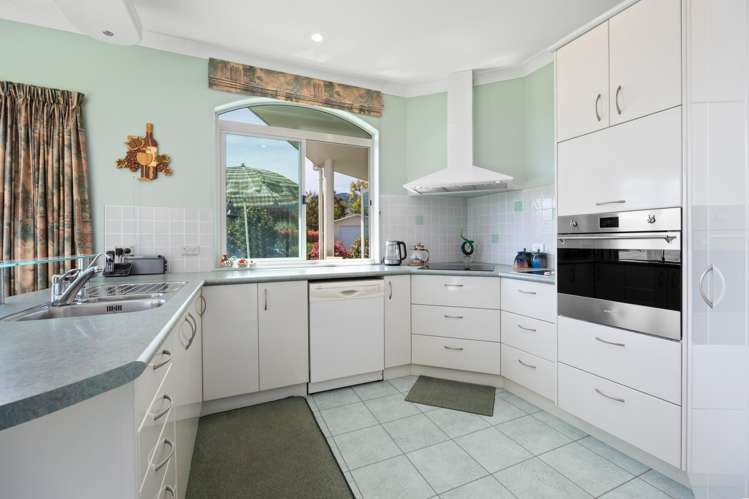 4 Marchwood Grove Richmond_8