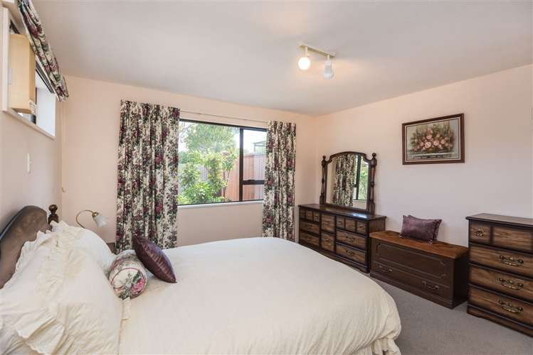 2/70 Staveley Street Avonhead_6