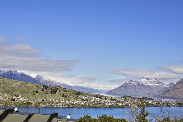 4 Goldleaf Hill Queenstown_1