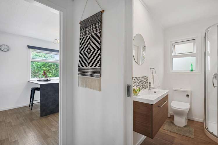 1/131 Swanson Road Henderson_8