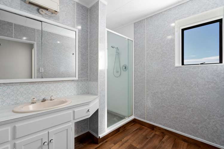 53 Heron Avenue East Matua_16