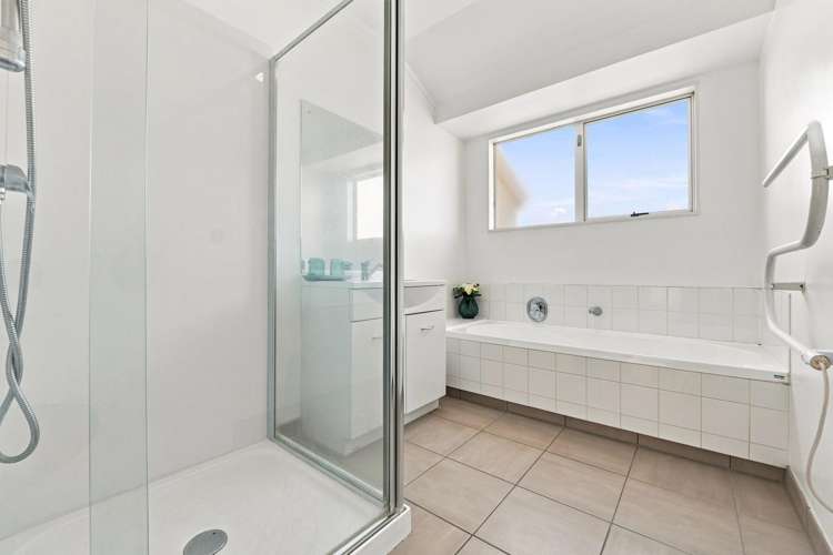 2/249 Richardson Road Mount Roskill_14