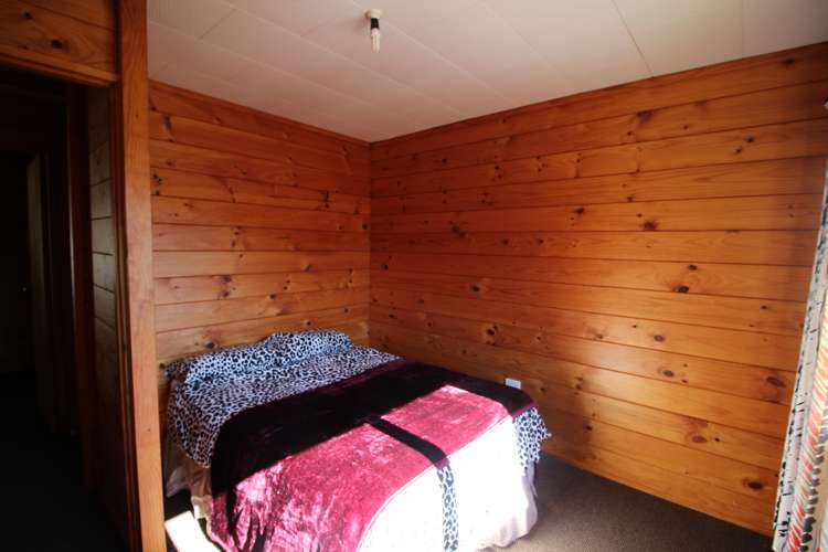 32 Mackenzie Street National Park_9