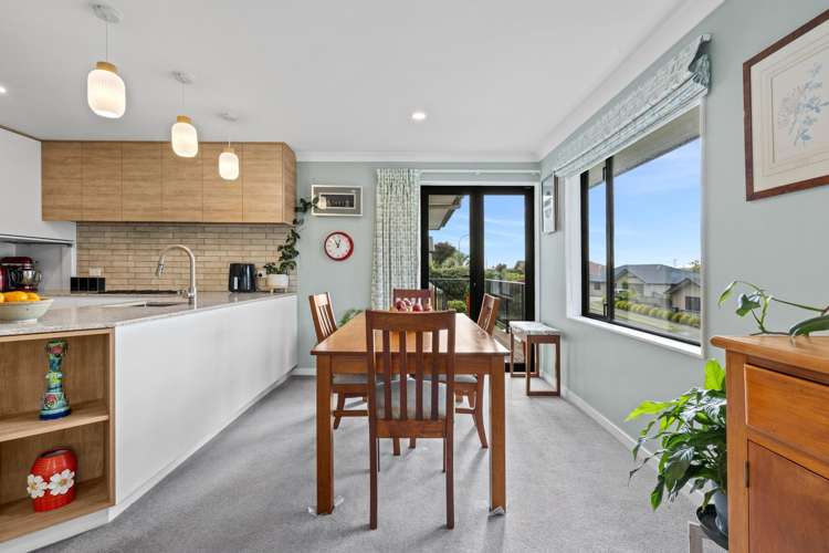 65 Washbourn Drive Richmond_6