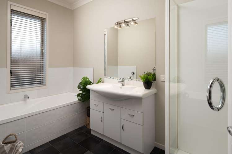 7 Algarve Close Blenheim Central_13