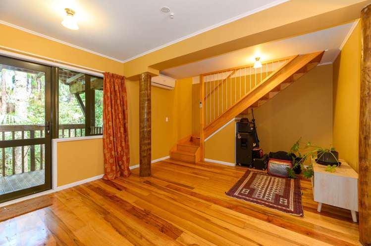 8 Kauri Loop Road Oratia_13