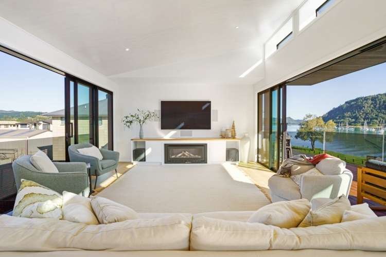 103 Beach Road Whangamata_8