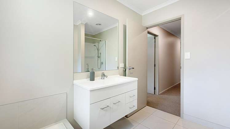 101 Estuary View Whangamatā_12