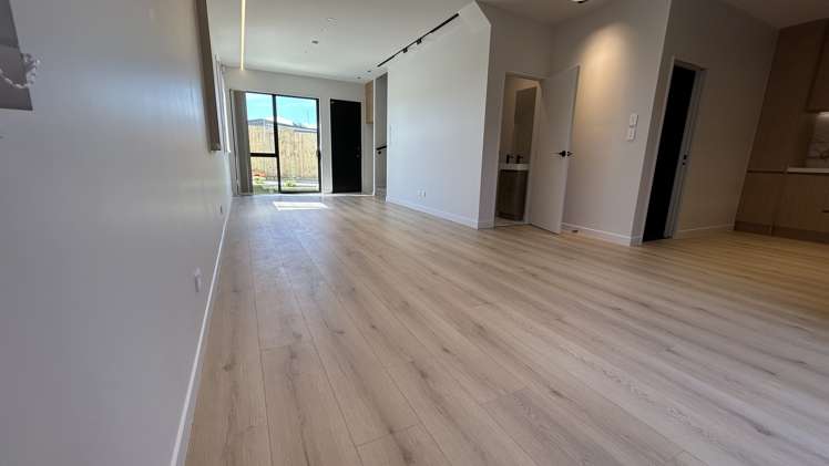 2/59 Howe Street Howick_1