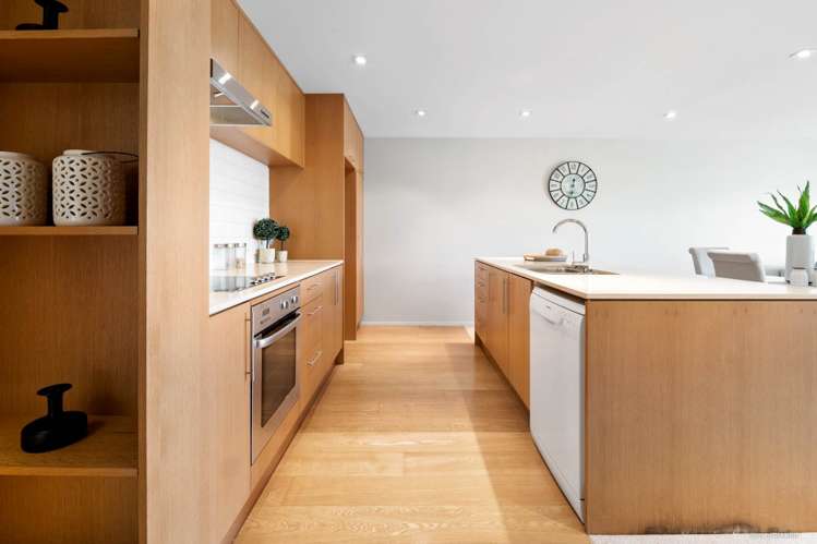 202/252 Centreway Road Orewa_9