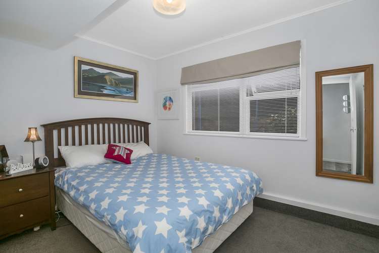 220 Dowse Drive Maungaraki_12