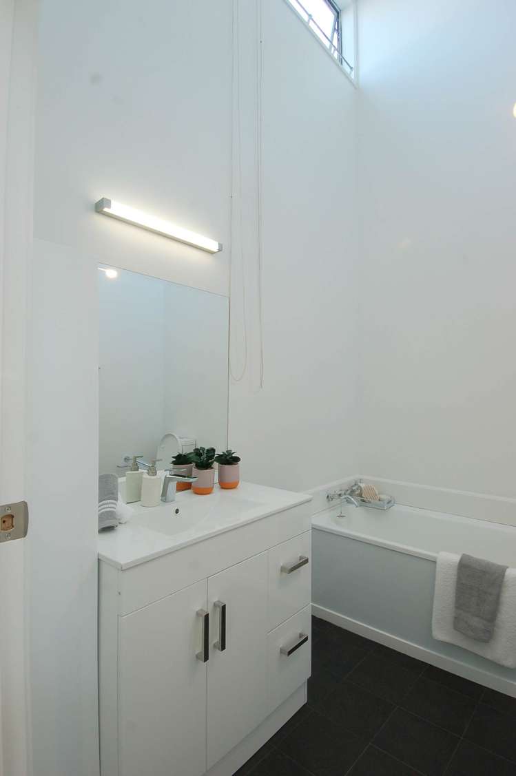 3/35 Swanson Road Henderson_13