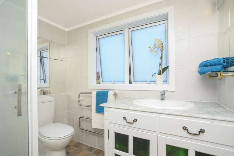 67 Eugenia Rise Totara Heights_13