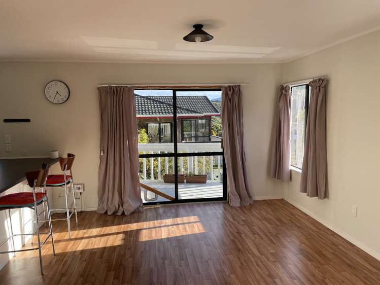 8a Parsons Glen Karori_2