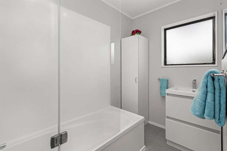 23 Lloyd Drive Nawton_21