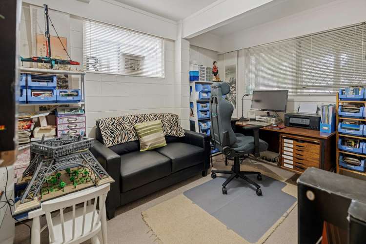 67 Beach Road Mellons Bay_21