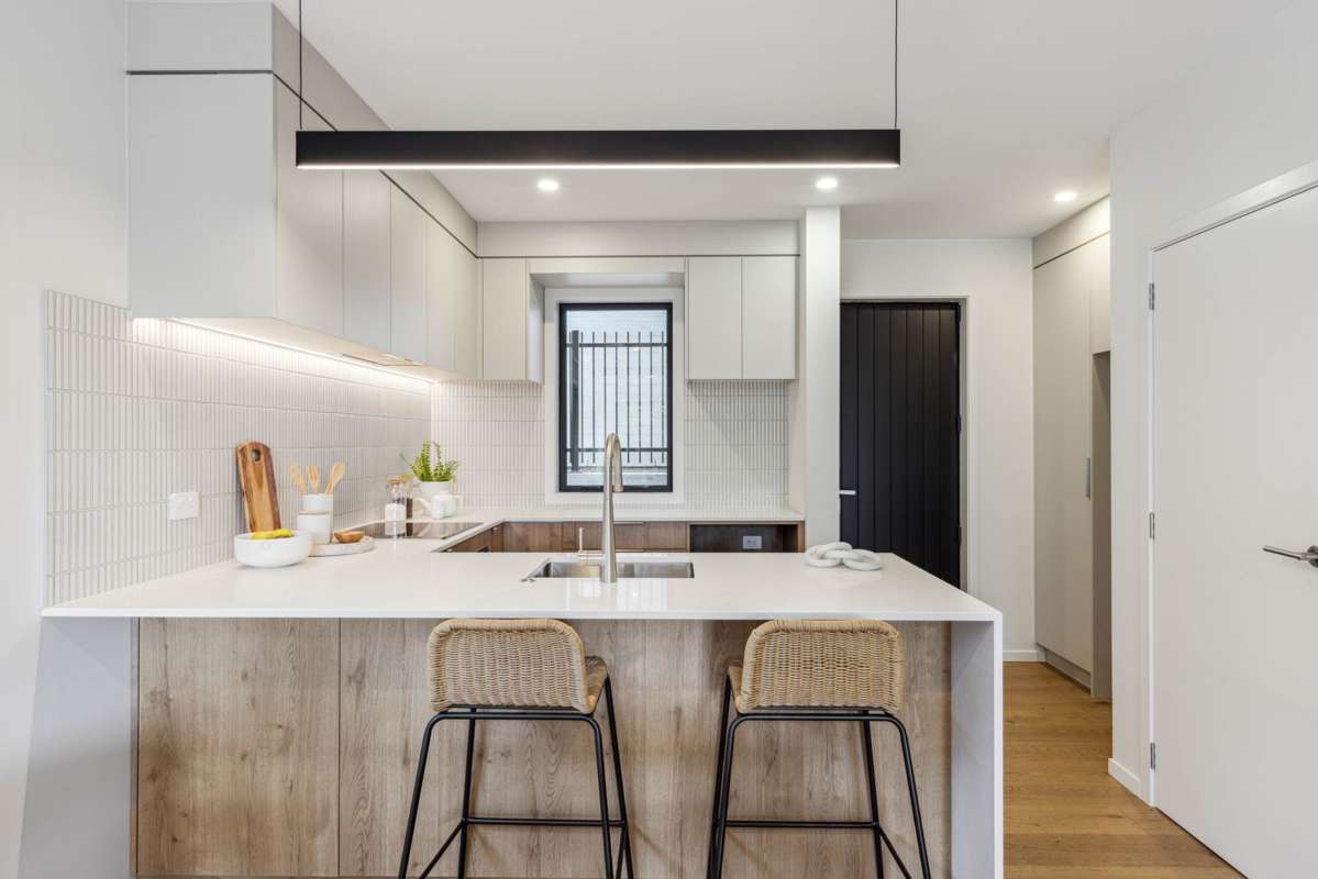 8/246 Kepa Road_1