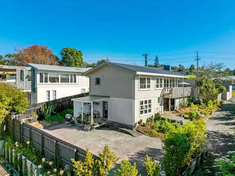 43 Fairmount Road Titirangi_13