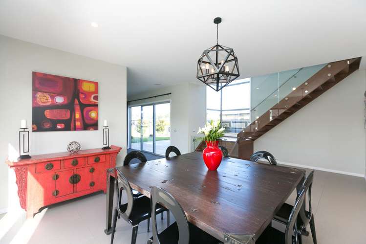 8 Saint Andrews Parkway Waiwhakaiho_8