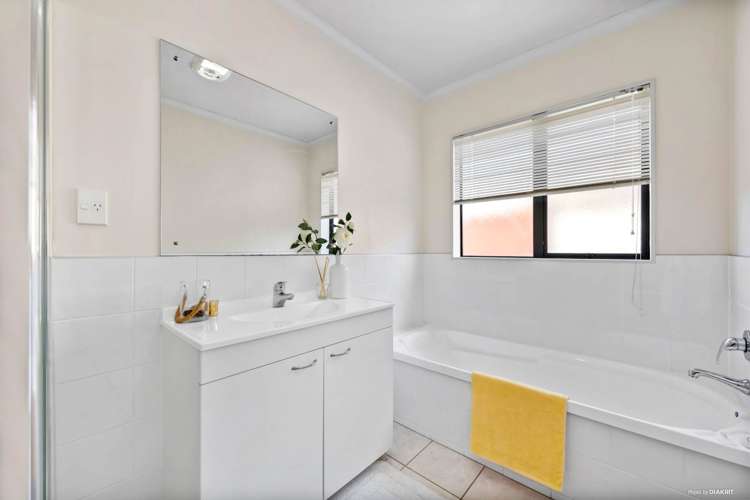 25 Mandival Avenue Flat Bush_11