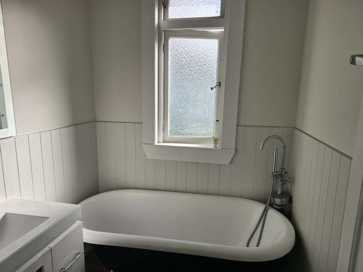 3185 Great North Road New Lynn_15