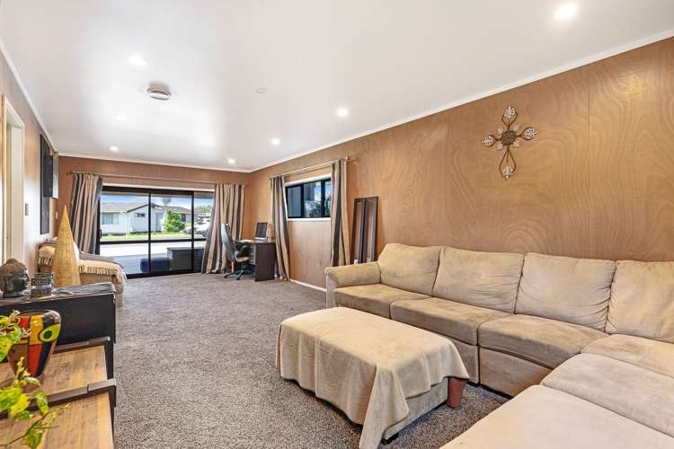 1 Bata Place Pomare_24