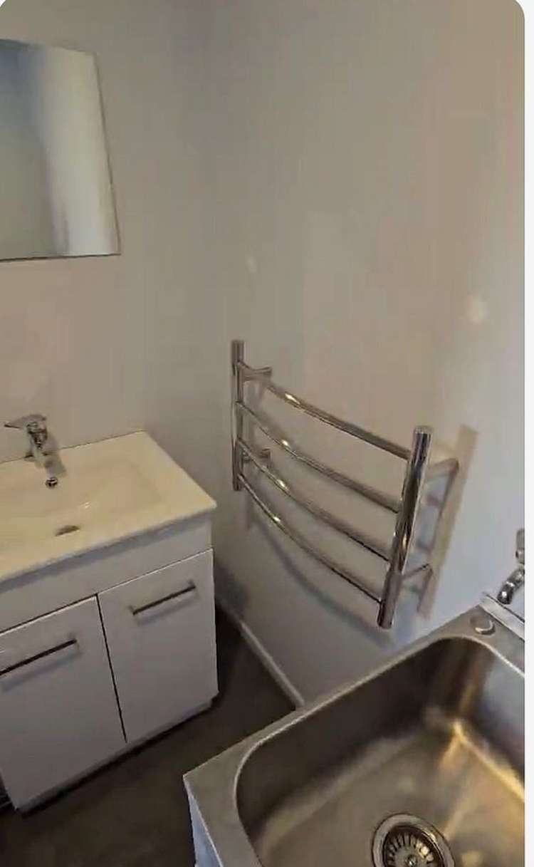 28A Warwick Road Stratford_11