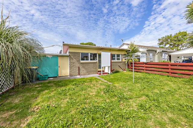 2/4 Gibbs Road Manurewa_1