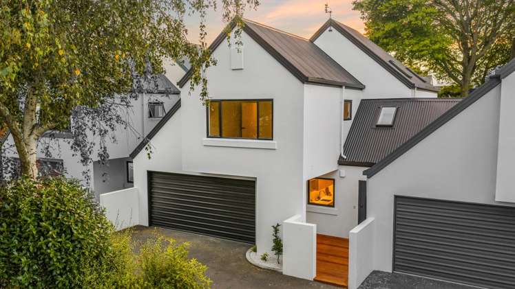 2/8 Mayfair Street Riccarton_0