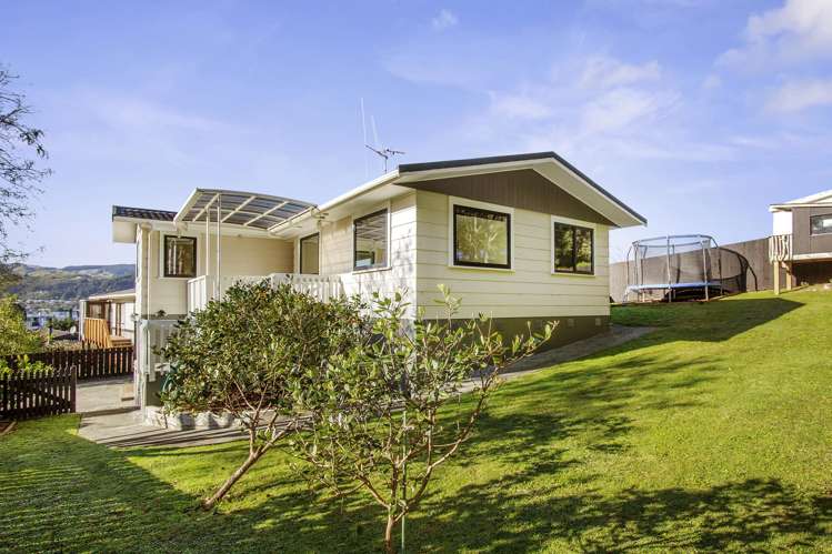 13 Forglen Place Tawa_19