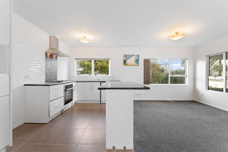 4/304 Great North Road Henderson_6