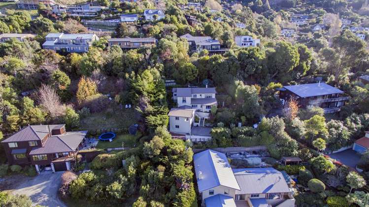 8 Main Road Governors Bay_24