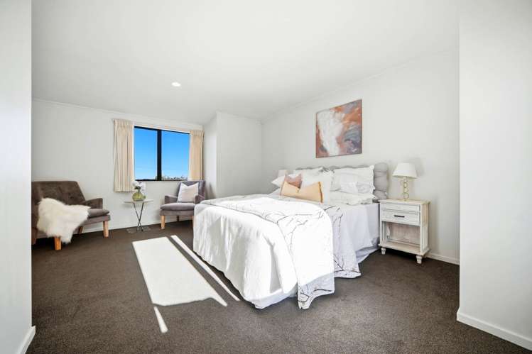 2/172 Chivalry Road Glenfield_12