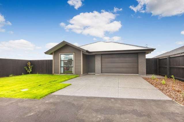 MARSHLAND- 4 BEDROOM, SPACIOUS FAMILY HOME