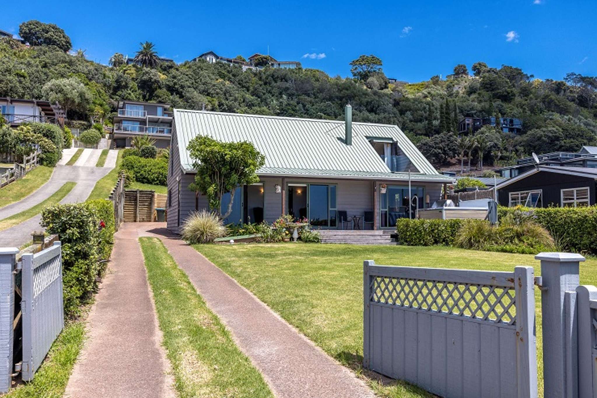 Waiheke bach bought for less than $2m sells 15 years later for $8m