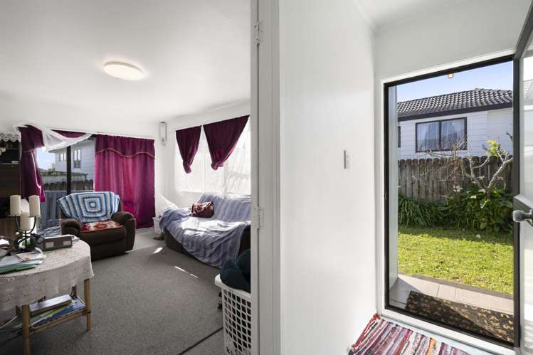 2/12 Silver Creek Road_1