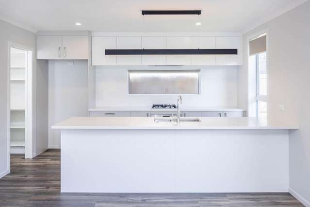 13 Waruhia Crescent Rototuna North_1