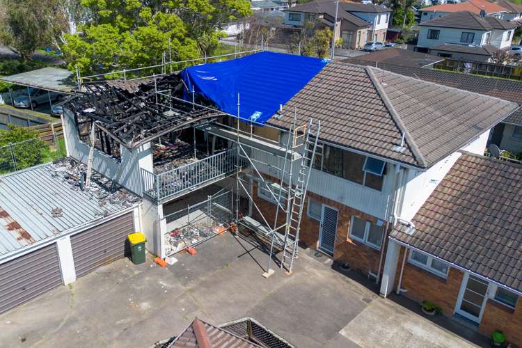 Fire-wrecked home sells for $400,000 loss ... and the vendors are still happy