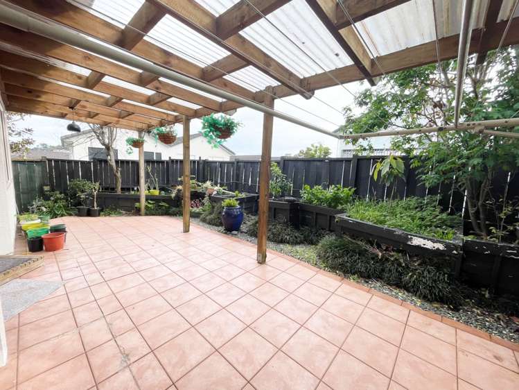 2/51 Fields Parade Oteha_18