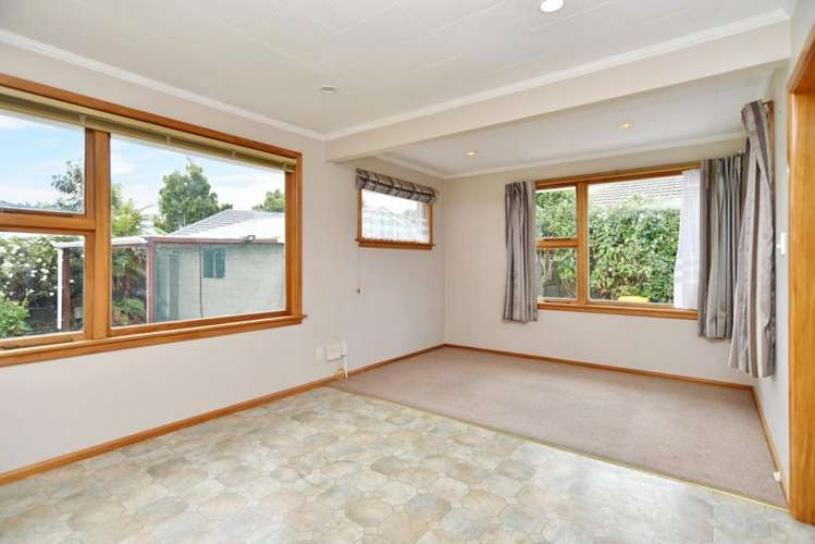 77 Cutts Road Russley_5