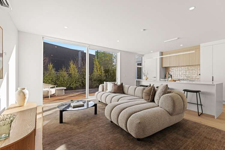 196 Main Road Redcliffs_2