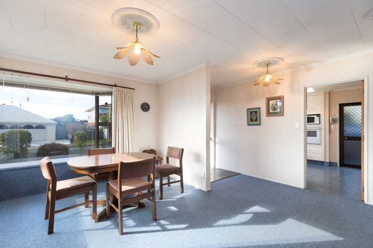 3 Stead Crescent Stoke_5