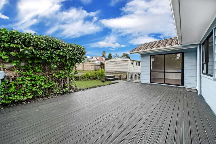 26 Lambrown Drive Totara Vale_15