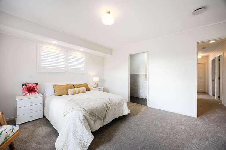8/23 Lakeside Drive Orewa_9
