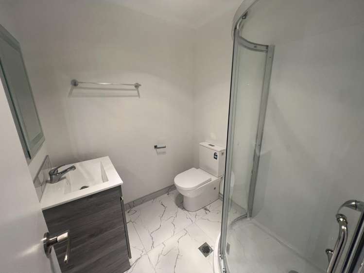 2/16 Inverness Avenue 1074_9