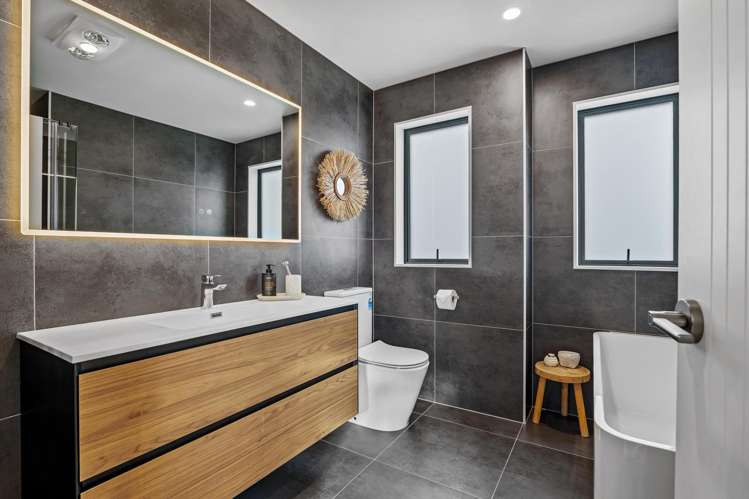 64 Glidepath Road Hobsonville_18