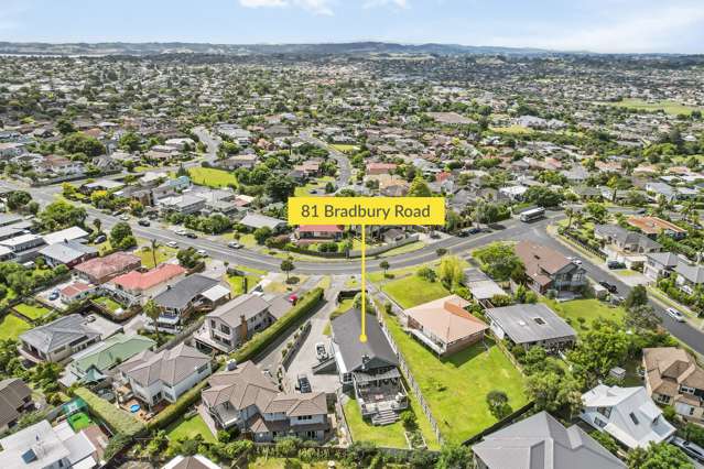 81 Bradbury Road Botany Downs_2